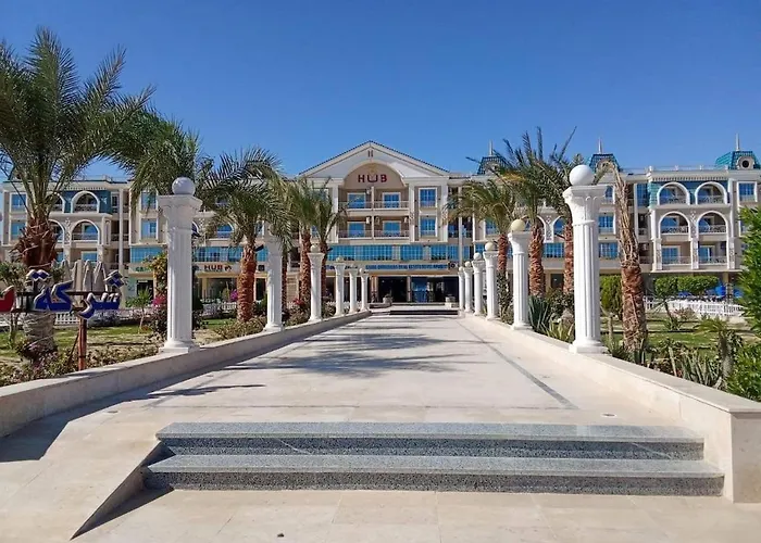 Hub Aqua Park 33 *